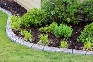 LANDSCAPE CONCRETE CURBING - ENHANCE YOUR CURB APPEAL